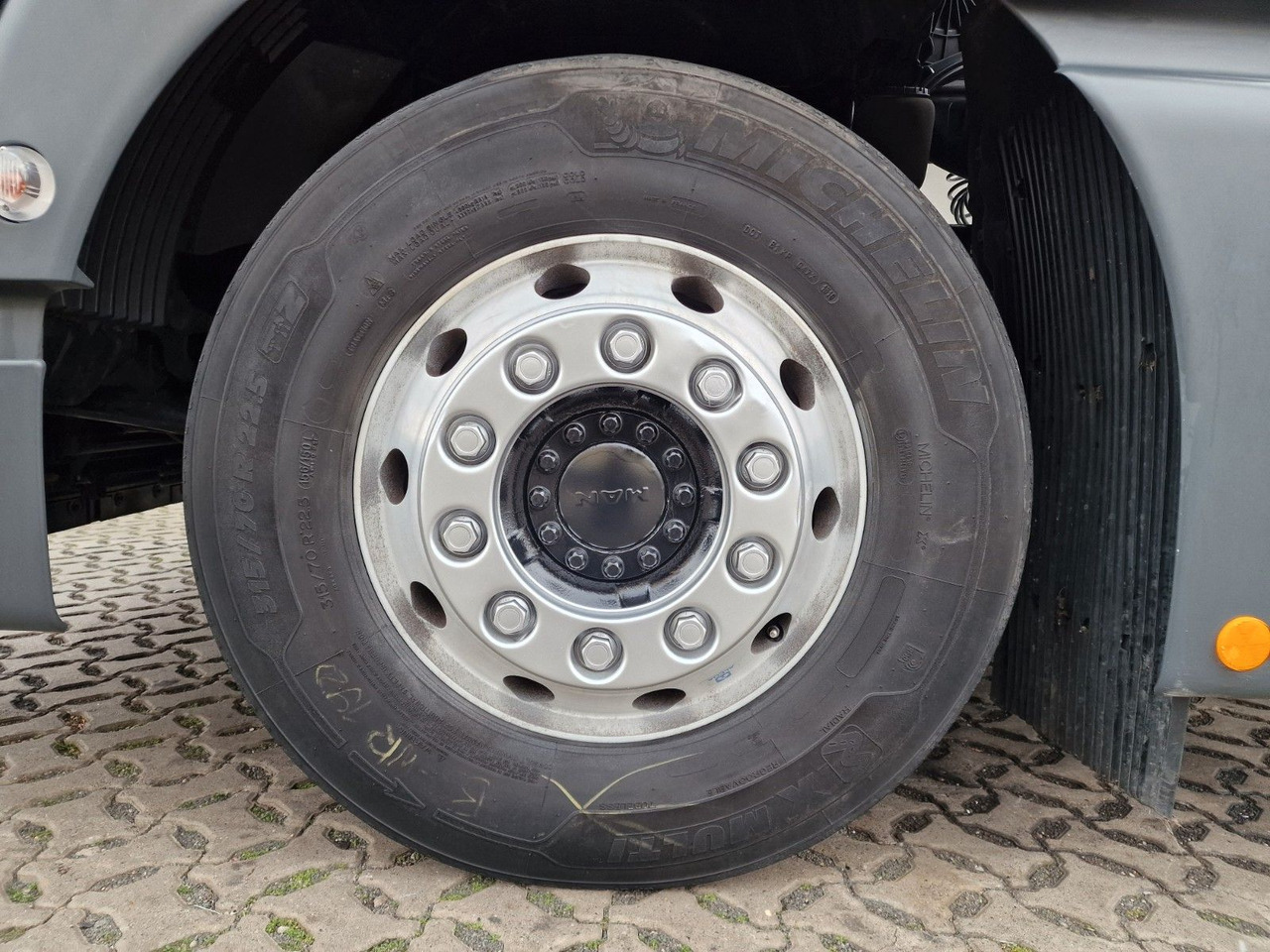 Cabeza tractora MAN TGX 18.500 4X2 BLS / Retarder / PTO / ADR AT/ A: foto 44