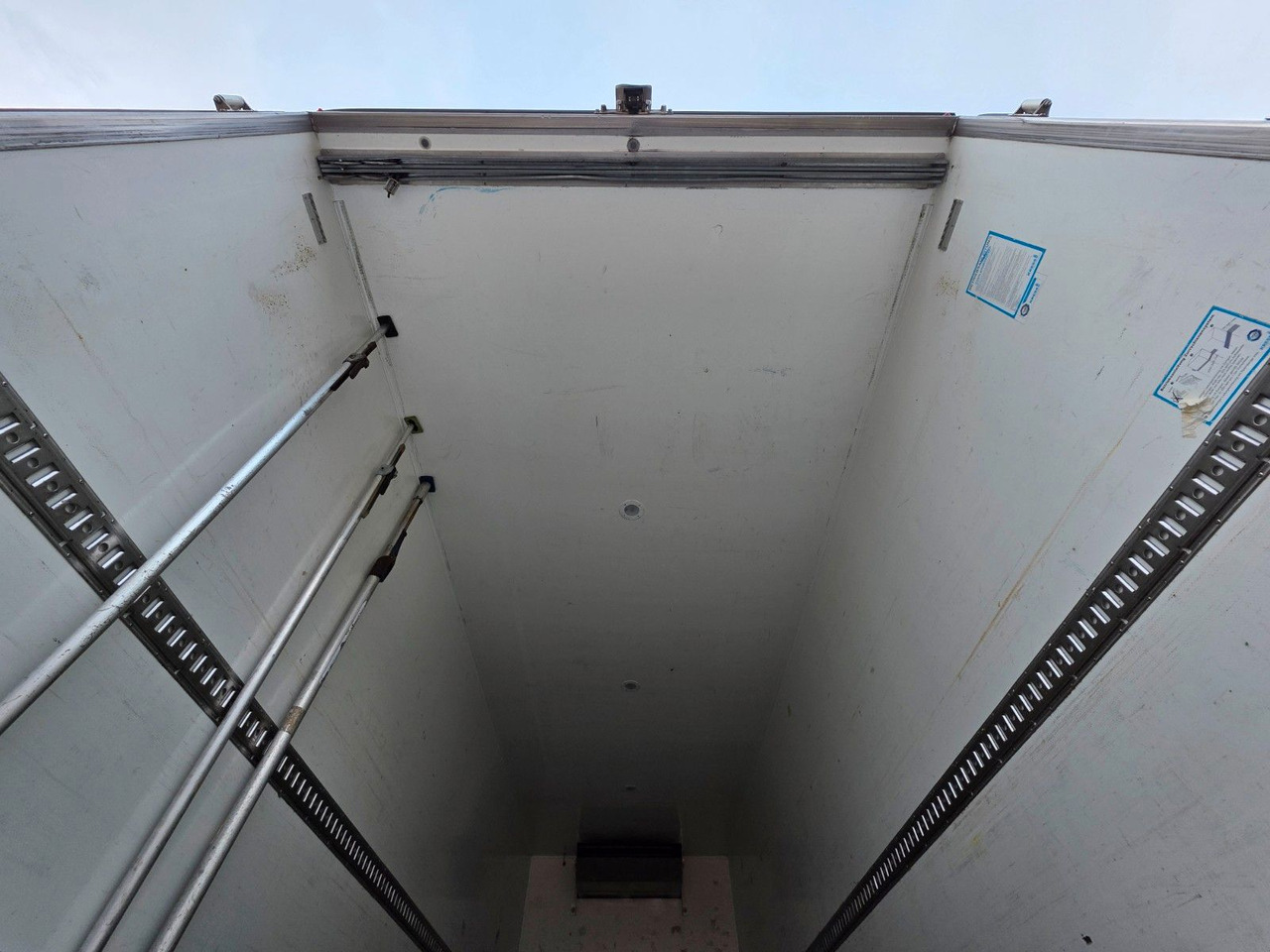 Frigorífico camión Iveco Eurocargo 180-320 / Ldbw / Thermo King: foto 11