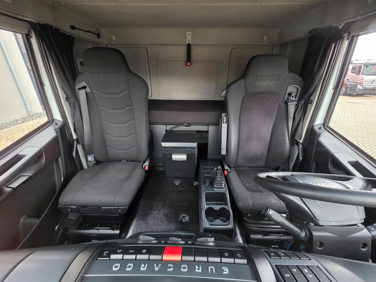 Frigorífico camión Iveco Eurocargo 180-320 / Ldbw / Thermo King: foto 32