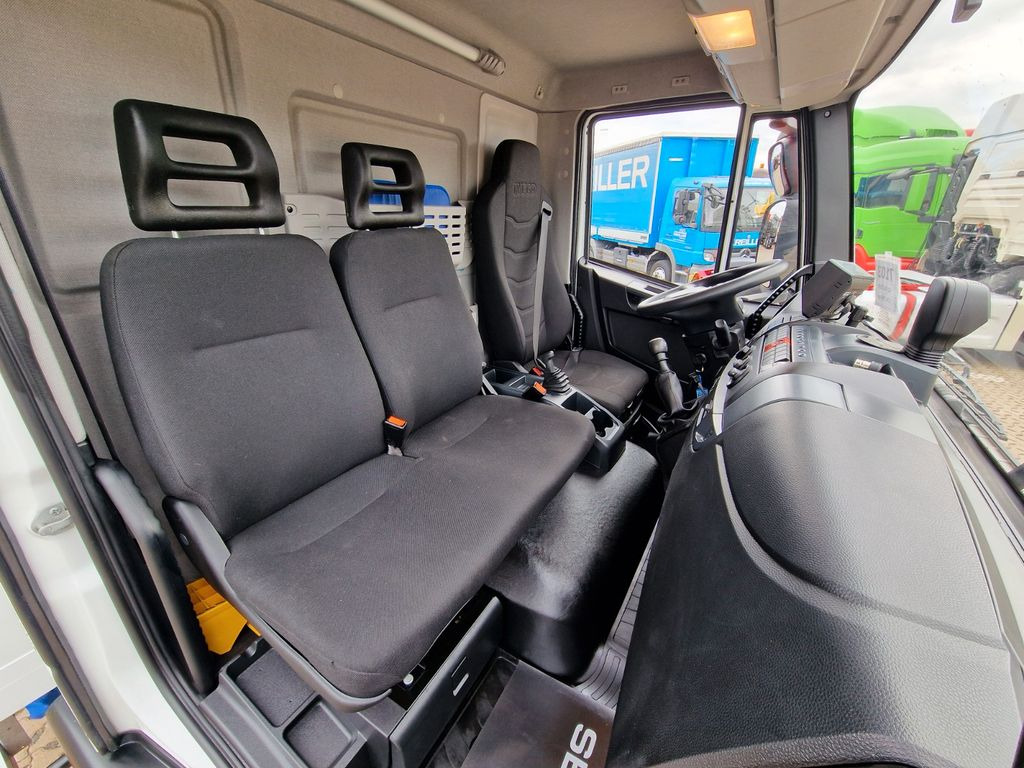 Camión caja cerrada Iveco Eurocargo 75-160 / Ldbw / Rückfahrkamera Iveco Eurocargo 75-160 / Ldbw / Rückfahrkamera: foto 20 Camión caja cerrada Iveco Eurocargo 75-160 / Ldbw / Rückfahrkamera Iveco Eurocargo 75-160 / Ldbw / Rückfahrkamera: foto 20