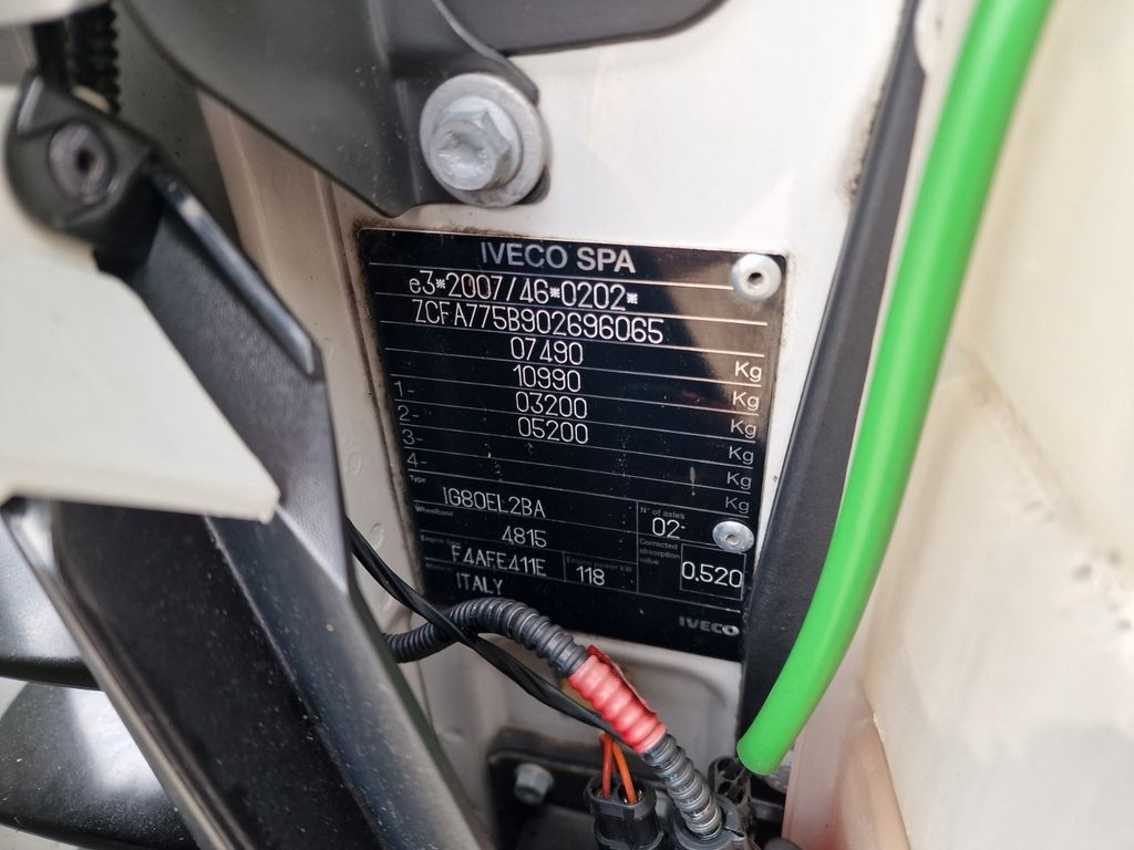 Camión caja cerrada Iveco Eurocargo 75-160 / Ldbw / Rückfahrkamera Iveco Eurocargo 75-160 / Ldbw / Rückfahrkamera: foto 16 Camión caja cerrada Iveco Eurocargo 75-160 / Ldbw / Rückfahrkamera Iveco Eurocargo 75-160 / Ldbw / Rückfahrkamera: foto 16