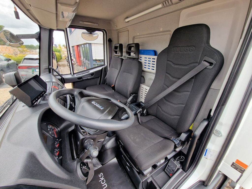 Camión caja cerrada Iveco Eurocargo 75-160 / Ldbw / Rückfahrkamera Iveco Eurocargo 75-160 / Ldbw / Rückfahrkamera: foto 18 Camión caja cerrada Iveco Eurocargo 75-160 / Ldbw / Rückfahrkamera Iveco Eurocargo 75-160 / Ldbw / Rückfahrkamera: foto 18