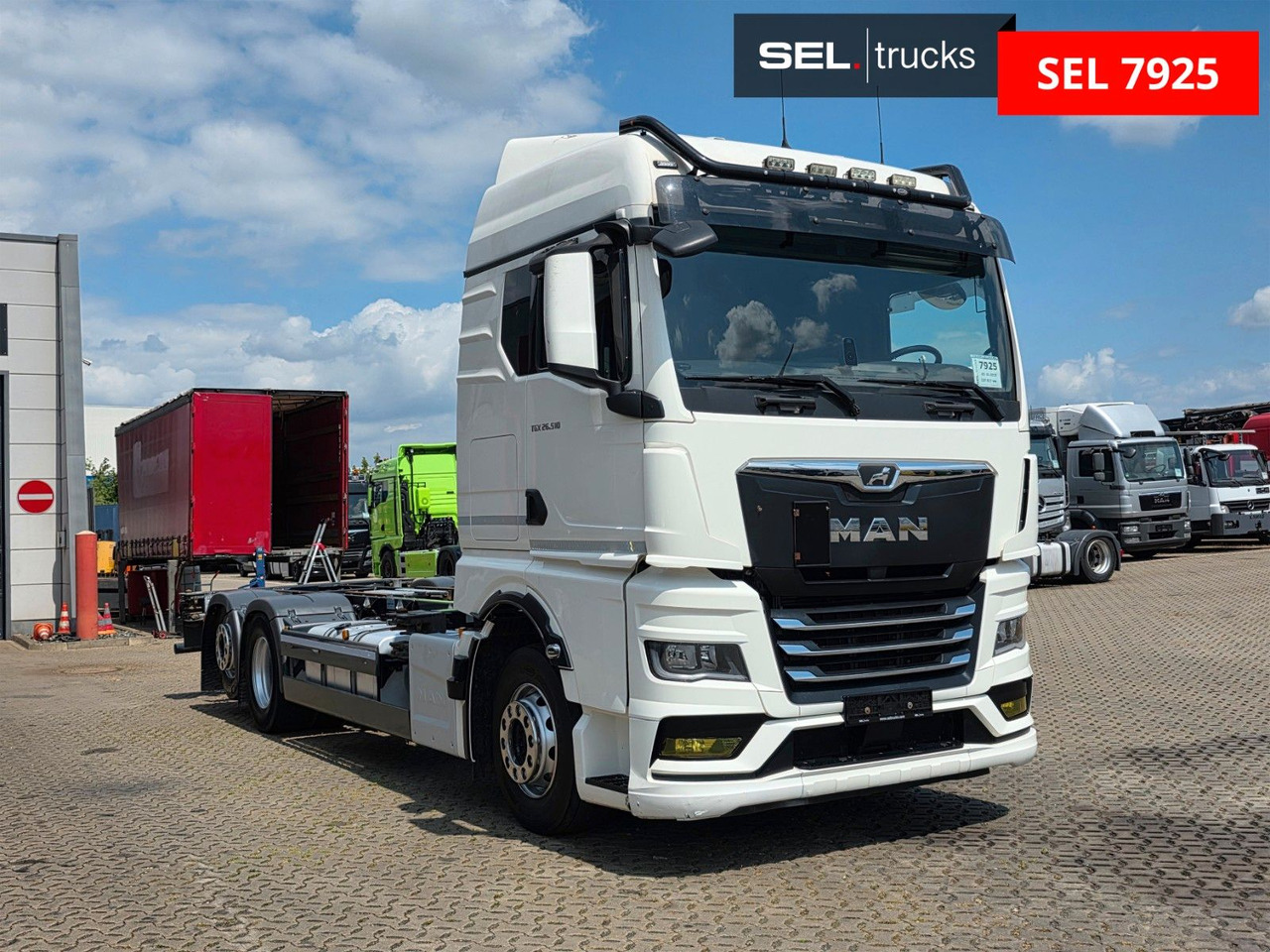 MAN TGX 26.510 6x2-2 LL CH / ZF Intarder / Liftachse - Portacontenedore/ Intercambiable camión: foto 3 MAN TGX 26.510 6x2-2 LL CH / ZF Intarder / Liftachse - Portacontenedore/ Intercambiable camión: foto 3