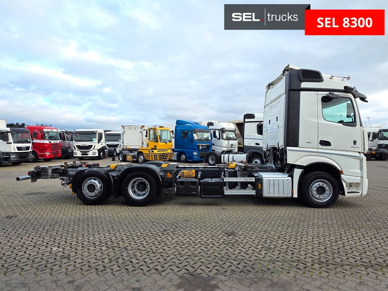 Mercedes-Benz Actros 2545 /Retarder/2 Tanks/Xenon/Liftachse/6D - Portacontenedore/ Intercambiable camión: foto 4 Mercedes-Benz Actros 2545 /Retarder/2 Tanks/Xenon/Liftachse/6D - Portacontenedore/ Intercambiable camión: foto 4