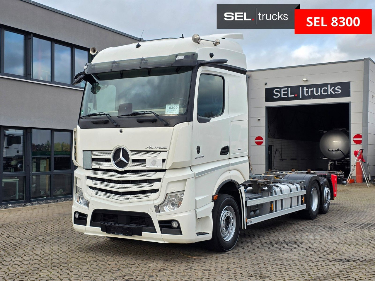Mercedes-Benz Actros 2545 /Retarder/2 Tanks/Xenon/Liftachse/6D - Portacontenedore/ Intercambiable camión: foto 1 Mercedes-Benz Actros 2545 /Retarder/2 Tanks/Xenon/Liftachse/6D - Portacontenedore/ Intercambiable camión: foto 1