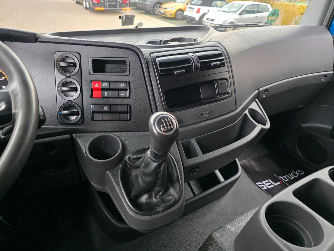 Camión caja cerrada Mercedes-Benz Atego 1221 / Ladebordwand: foto 41