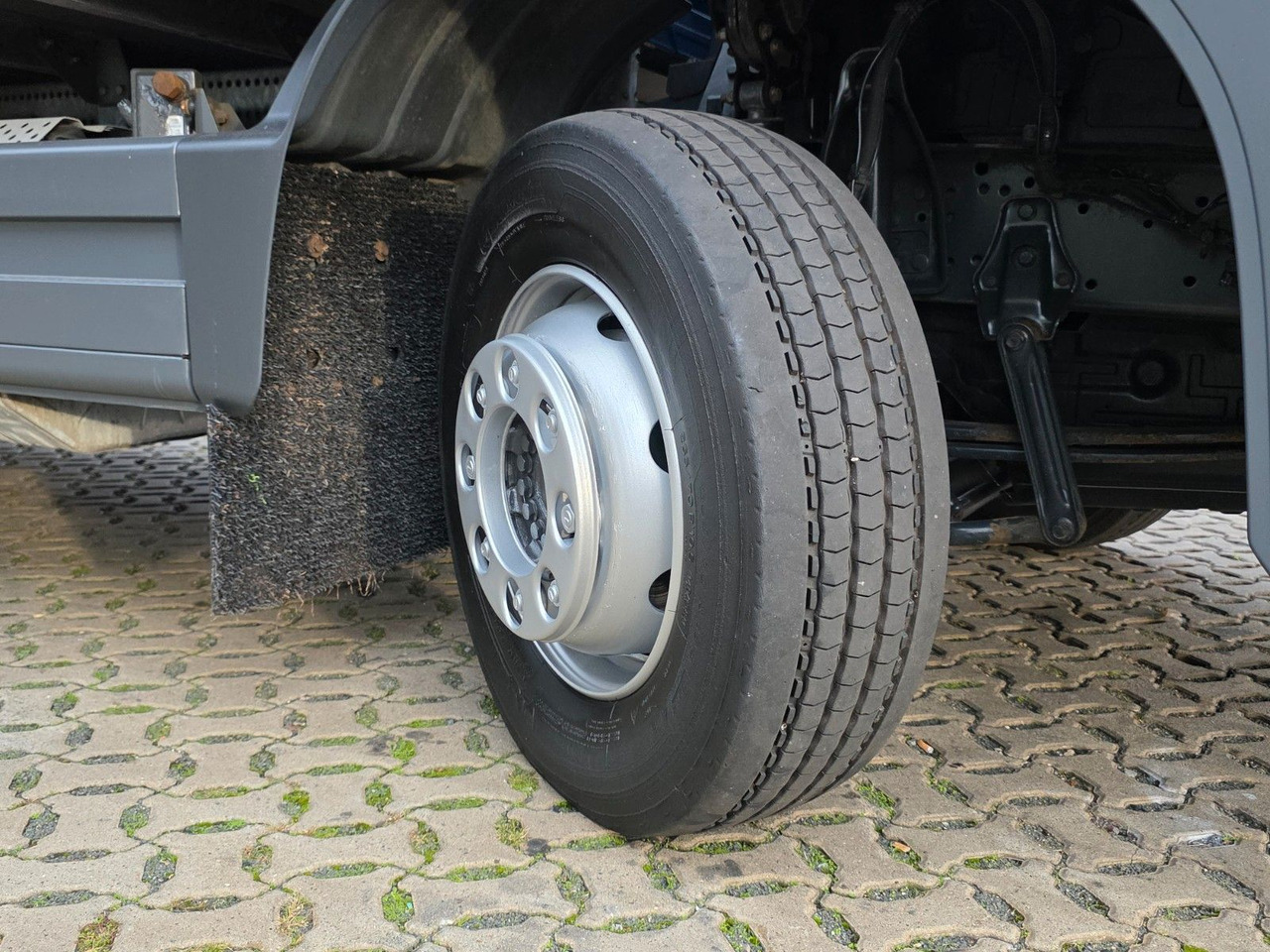 Camión caja cerrada Mercedes-Benz Atego 1221 / Ladebordwand: foto 48