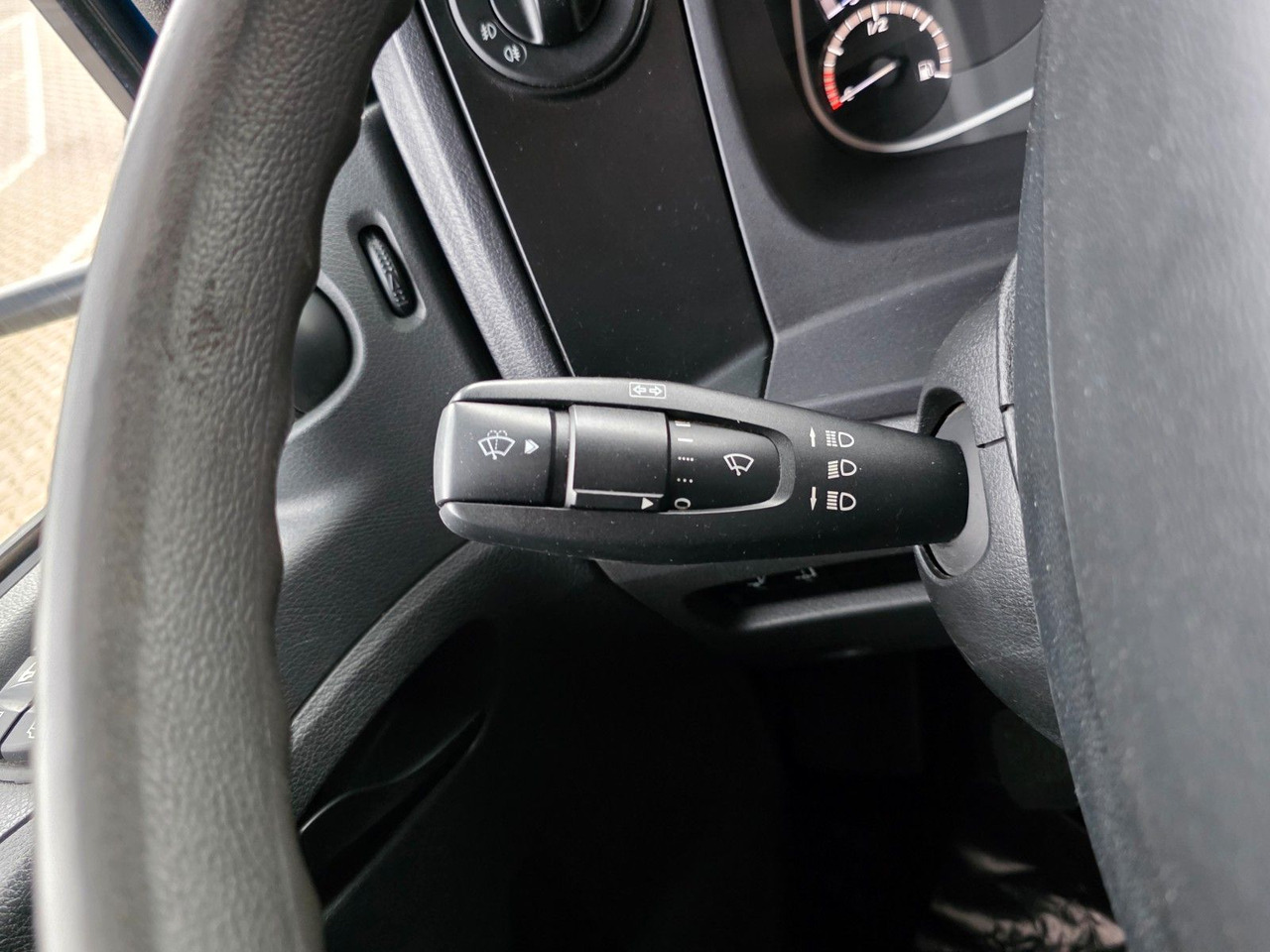 Camión caja cerrada Mercedes-Benz Atego 1221 / Ladebordwand: foto 43