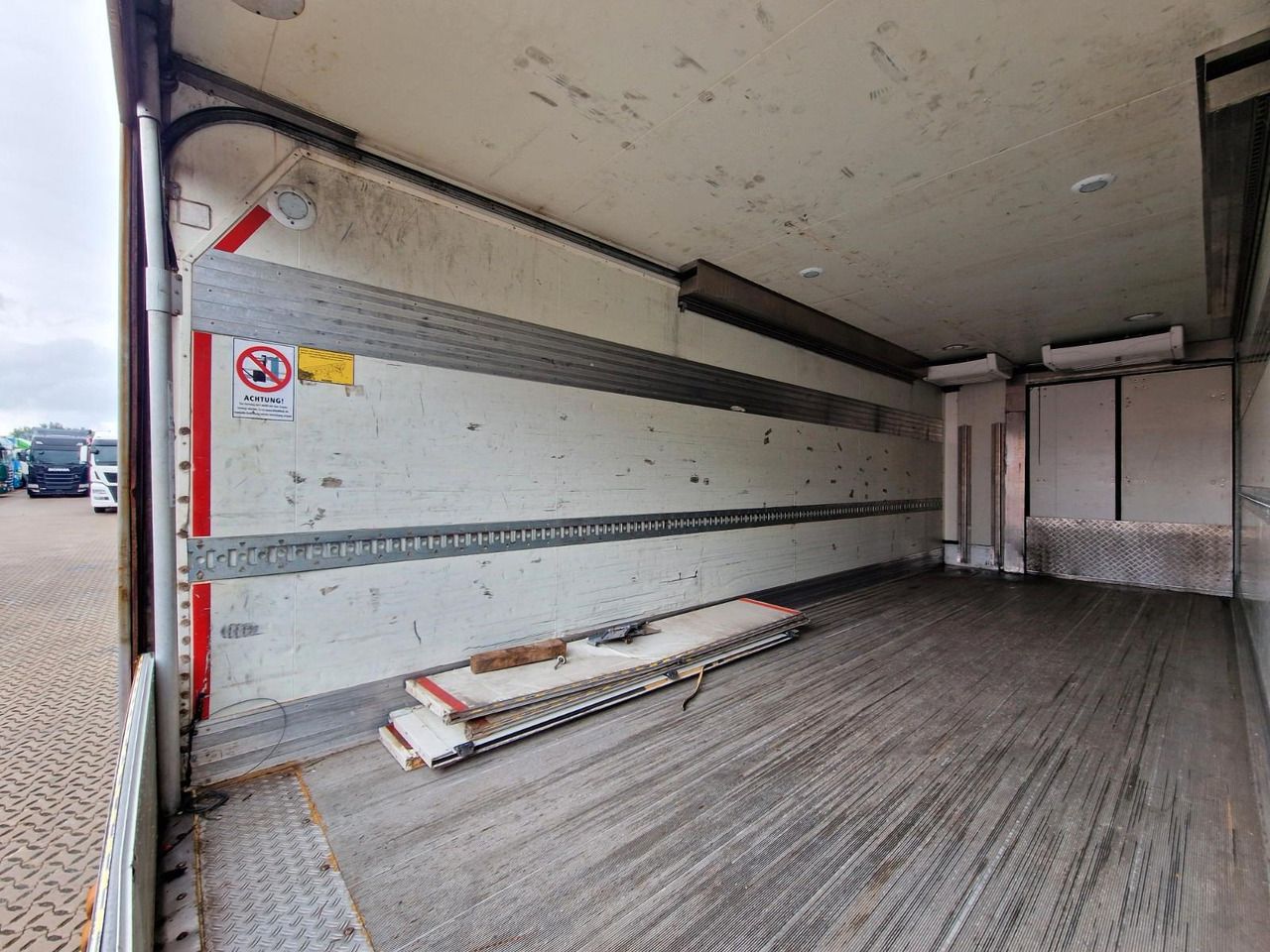 Caja cerrada remolque ROHR RZK/18M / 2 Achsen - Tandem: foto 12 Caja cerrada remolque ROHR RZK/18M / 2 Achsen - Tandem: foto 12