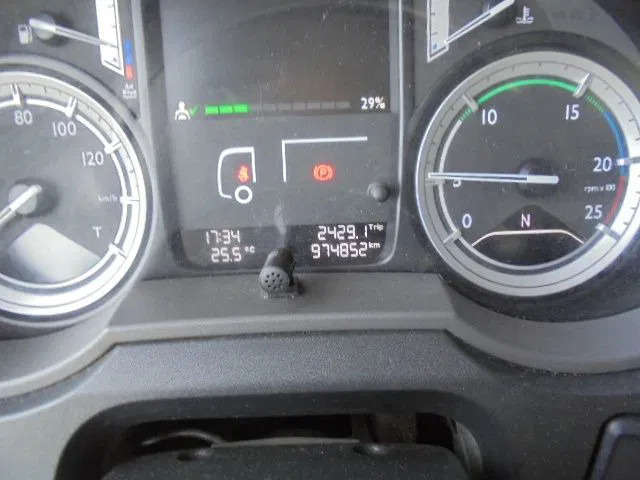Cabeza tractora DAF XF 460: foto 14