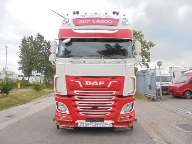 DAF XF 530 SSC INTARDER - Cabeza tractora: foto 2 DAF XF 530 SSC INTARDER - Cabeza tractora: foto 2