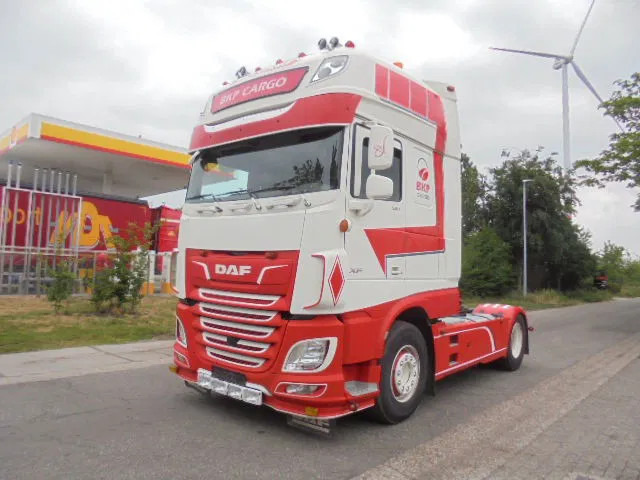 DAF XF 530 SSC INTARDER - Cabeza tractora: foto 1 DAF XF 530 SSC INTARDER - Cabeza tractora: foto 1