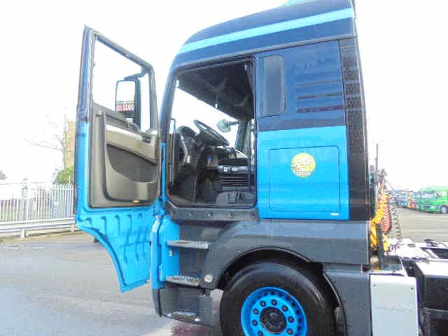 Cabeza tractora MAN TGA 26.360 26.360 6X2/2 BLS: foto 8