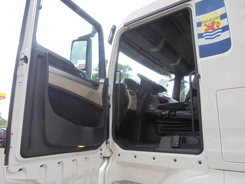 Cabeza tractora MAN TGX 18.420: foto 10