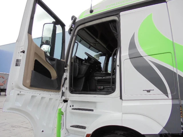 Cabeza tractora Mercedes-Benz Actros 1842 LS EUR6: foto 7