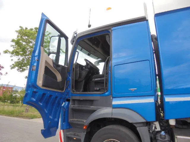 Cabeza tractora Mercedes-Benz Actros 4158 8X4 180 TON NL KENTEKEN: foto 10