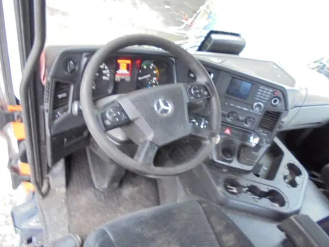 Cabeza tractora Mercedes-Benz Antos 1832 CABINE SCHADE FOR PARTS: foto 11