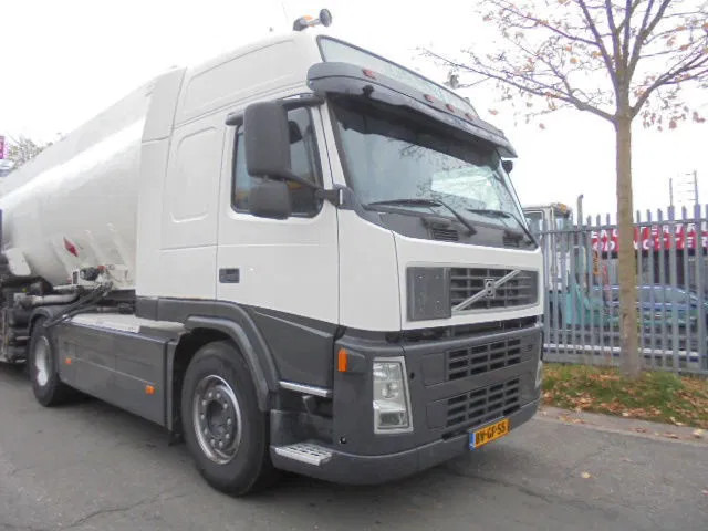 Volvo FM 400 GLOBETROTTER ADR NL TRUCK - Cabeza tractora: foto 3 Volvo FM 400 GLOBETROTTER ADR NL TRUCK - Cabeza tractora: foto 3