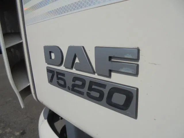 Camión de basura DAF FAN CF75-250 6X2: foto 16