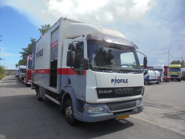 DAF LF 45 150 NL TRUCK SERVICE TRUCK MET COMPRESSOR - Camión caja cerrada: foto 5 DAF LF 45 150 NL TRUCK SERVICE TRUCK MET COMPRESSOR - Camión caja cerrada: foto 5
