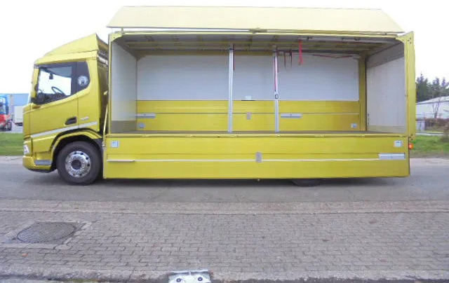 DAF XD 370 FA DEMO MET FABRIEKS GARANTIE NL TRUCK - Camión caja cerrada: foto 1 DAF XD 370 FA DEMO MET FABRIEKS GARANTIE NL TRUCK - Camión caja cerrada: foto 1