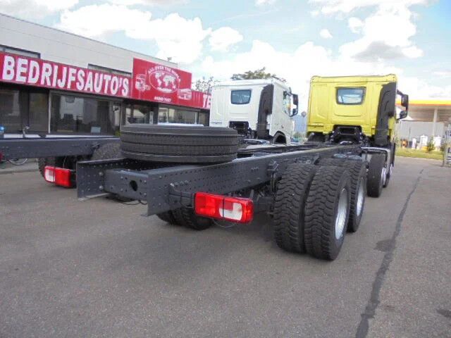 DAF XD 450 F 8X4 NIEUW MET FABRIEKS GARANTIE NEDERLAND KENTEKEN - Chasis camión: foto 5 DAF XD 450 F 8X4 NIEUW MET FABRIEKS GARANTIE NEDERLAND KENTEKEN - Chasis camión: foto 5