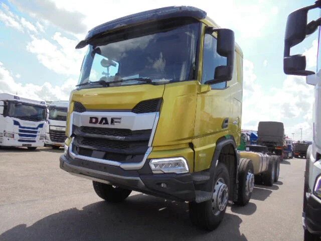 DAF XD 450 F 8X4 NIEUW MET FABRIEKS GARANTIE NEDERLAND KENTEKEN - Chasis camión: foto 1 DAF XD 450 F 8X4 NIEUW MET FABRIEKS GARANTIE NEDERLAND KENTEKEN - Chasis camión: foto 1