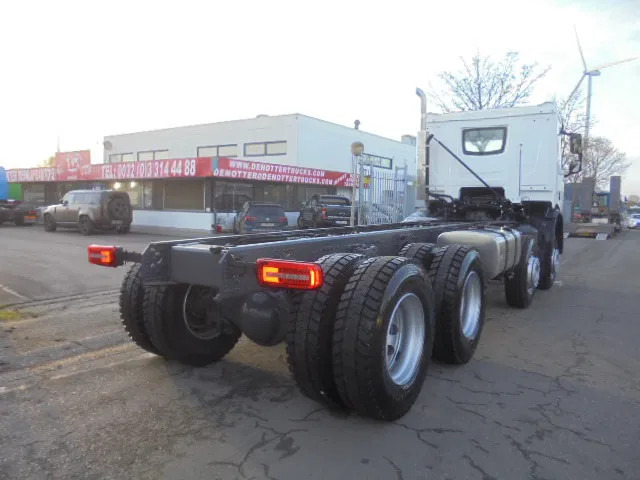 DAF XDC 450 8X4 DEMO UNUSED RHD - Chasis camión: foto 4 DAF XDC 450 8X4 DEMO UNUSED RHD - Chasis camión: foto 4