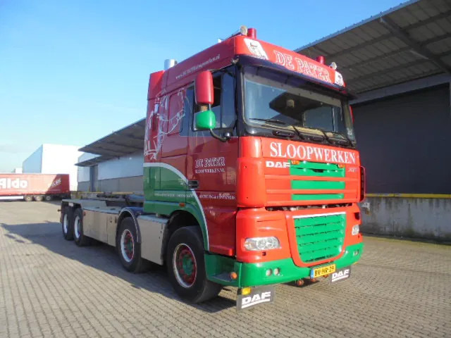 DAF XF 105 410 FAD 8X4 STEEL SUSPENSION - Multibasculante camión: foto 2 DAF XF 105 410 FAD 8X4 STEEL SUSPENSION - Multibasculante camión: foto 2