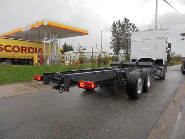 DAF XF 480 6X2 MET FABRIEKS GARANTIE - Chasis camión: foto 5 DAF XF 480 6X2 MET FABRIEKS GARANTIE - Chasis camión: foto 5