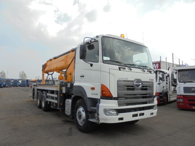 Camión con plataforma elevadora Hino 700 6X4 2IN STOCK: foto 12