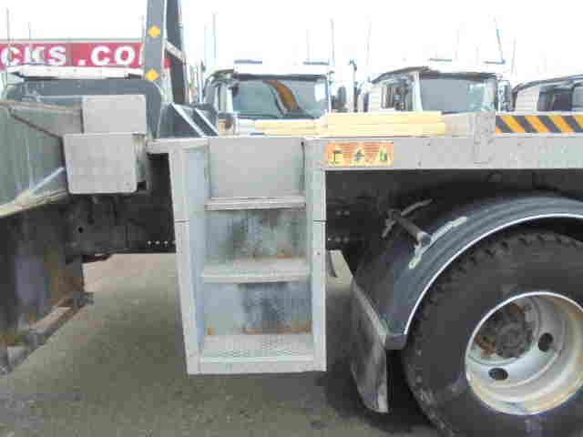 Camión con plataforma elevadora Hino 700 6X4 2IN STOCK: foto 20