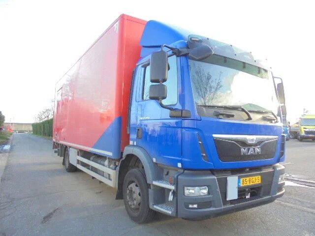 MAN TGM 12-250 NL TRUCK - Camión caja cerrada: foto 3 MAN TGM 12-250 NL TRUCK - Camión caja cerrada: foto 3