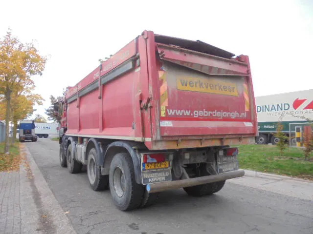 MAN TGS 41.440 8X8 NL TRUCK MANUAL GEARBOX - Volquete camión: foto 4 MAN TGS 41.440 8X8 NL TRUCK MANUAL GEARBOX - Volquete camión: foto 4