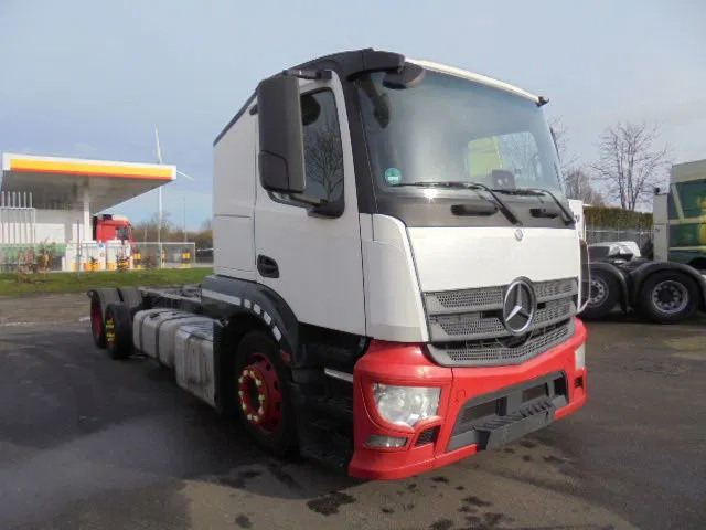 Mercedes-Benz Actros 2340 6X2 EUR 6 - Chasis camión: foto 3 Mercedes-Benz Actros 2340 6X2 EUR 6 - Chasis camión: foto 3