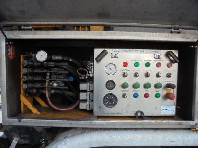 Limpieza de alcantarillado Mercedes-Benz Actros 2532 LENA ADR: foto 7 Limpieza de alcantarillado Mercedes-Benz Actros 2532 LENA ADR: foto 7