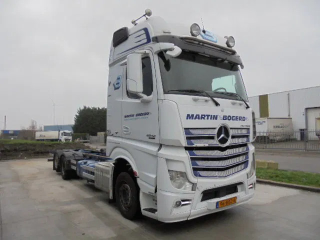 Mercedes-Benz Actros 2542 6X2 - Chasis camión: foto 3 Mercedes-Benz Actros 2542 6X2 - Chasis camión: foto 3