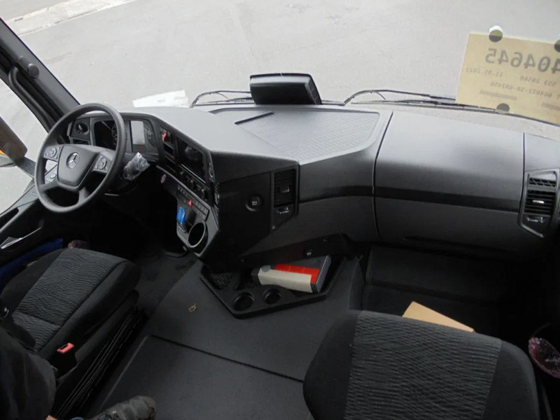 Chasis camión nuevo Mercedes-Benz Arocs 2848 6X2 NEW DEMO: foto 19