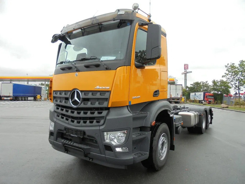 Mercedes-Benz Arocs AROCS 2848 6X2 MET FABRIEKS GARANTIE - Chasis camión: foto 1 Mercedes-Benz Arocs AROCS 2848 6X2 MET FABRIEKS GARANTIE - Chasis camión: foto 1