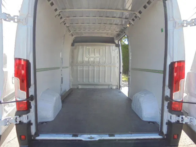 Opel Movano L3H2 2.2L BLUE HDI 140 - Furgón: foto 5 Opel Movano L3H2 2.2L BLUE HDI 140 - Furgón: foto 5