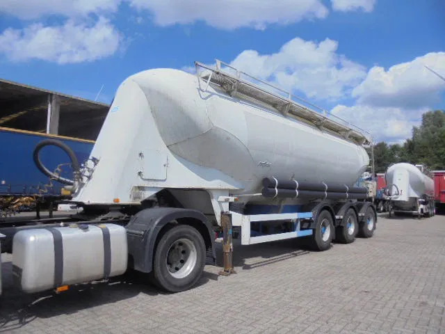 Cisterna semirremolque SPITZER BPSF50: foto 1