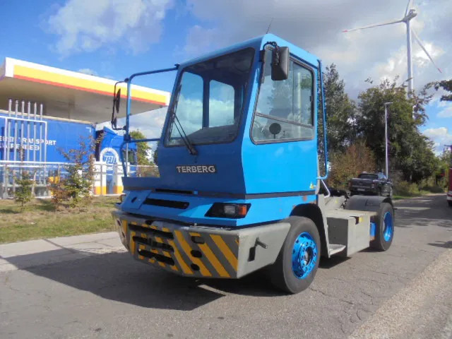 Terberg YT 182 NL KENTEKEN - Tractor industrial: foto 1 Terberg YT 182 NL KENTEKEN - Tractor industrial: foto 1