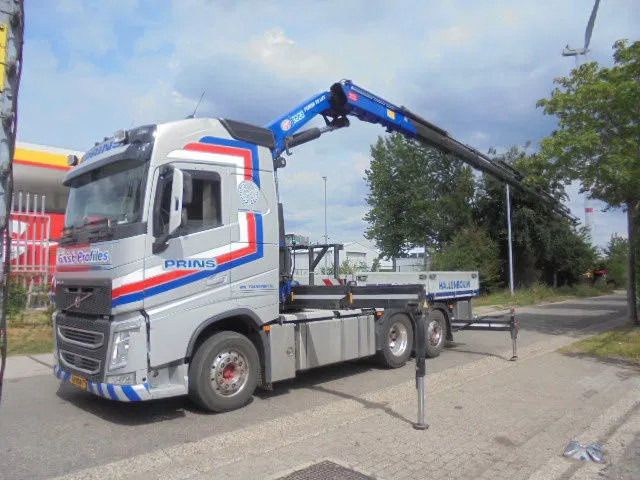 Volvo FH 420 6X2 NL TRUCK - Camión grúa: foto 2 Volvo FH 420 6X2 NL TRUCK - Camión grúa: foto 2