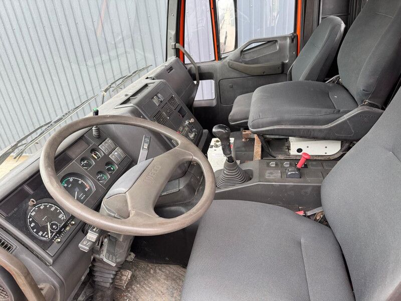 Iveco Eurotrakker 190E34 - Cisterna camión: foto 5 Iveco Eurotrakker 190E34 - Cisterna camión: foto 5