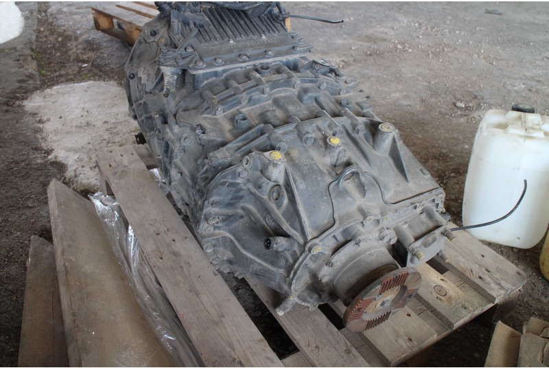 MAN ZF 12 AS 2130TD gearbox for MAN truck tractor - Caja de cambios para Camión: foto 4 MAN ZF 12 AS 2130TD gearbox for MAN truck tractor - Caja de cambios para Camión: foto 4