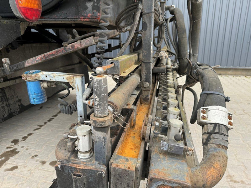 Cisterna camión para transporte de combustible Volvo N12 + bitum spreader semitrailer: foto 9