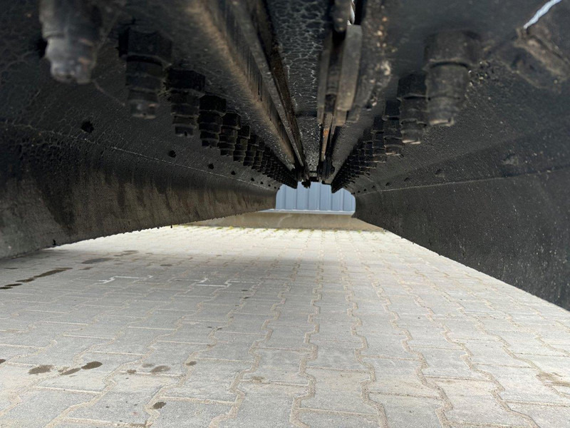 Cisterna camión para transporte de combustible Volvo N12 + bitum spreader semitrailer: foto 8