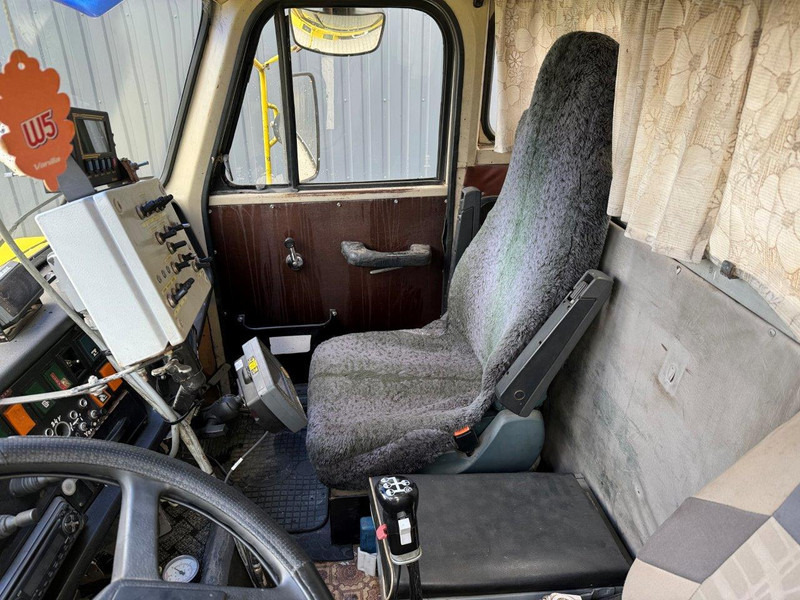 Cisterna camión para transporte de combustible Volvo N12 + bitum spreader semitrailer: foto 5