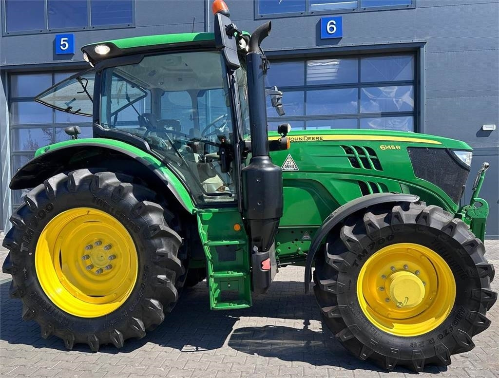 John Deere 6145R - Tractor: foto 2 John Deere 6145R - Tractor: foto 2