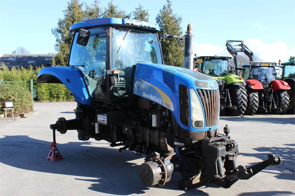 New Holland T8020 - Tractor: foto 2 New Holland T8020 - Tractor: foto 2